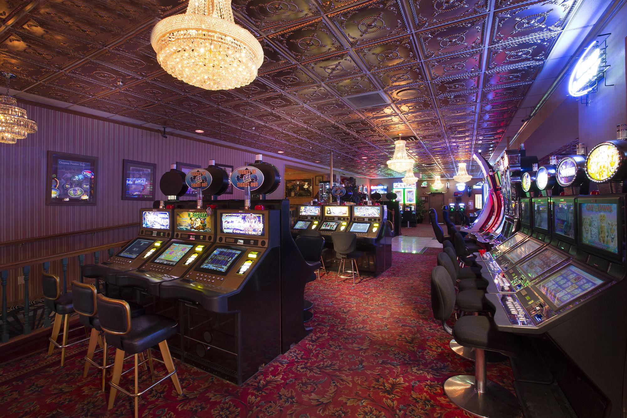 Prospector Hotel & Casino Эли Экстерьер фото